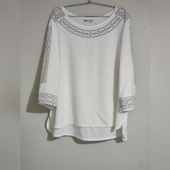 Cream Boxy 3/4 Sleeve Embellished Blouse - Picture 1 of 5
